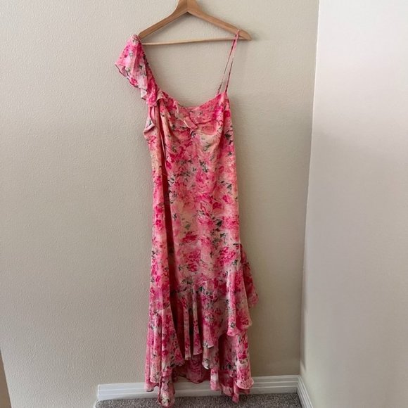 Astr Pink Floral Midi Dress - Picture 2 of 7